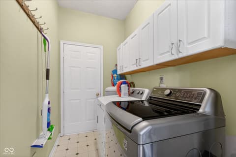 Photo of 5935 Candlewick Drive, Indianapolis, IN