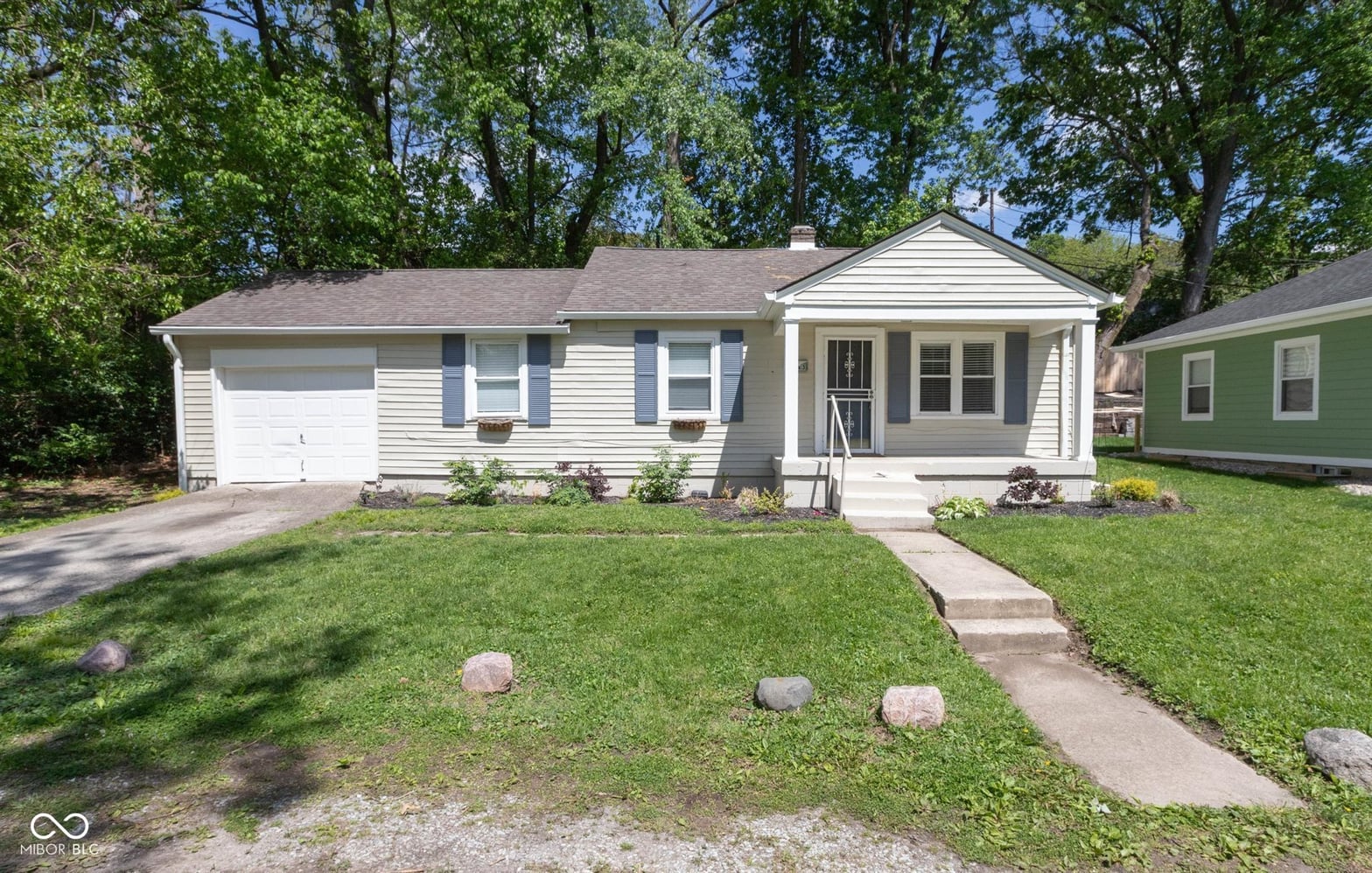 Photo of 3743 Crescent Avenue, Indianapolis, IN