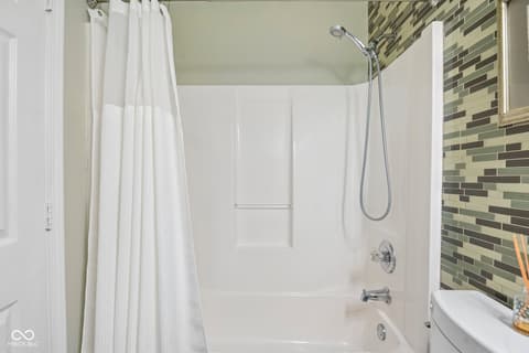 Photo of 119 Village Green Drive, Indianapolis, IN