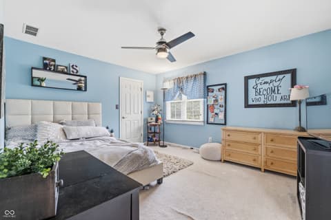 Primary bedroom at 13221 Griffin Run, Carmel, IN