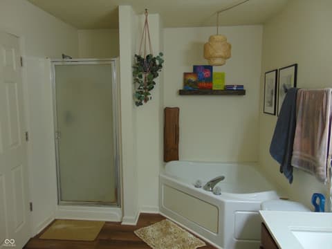 Primary bathroom at 982 Youngs Creek Drive, Franklin, IN