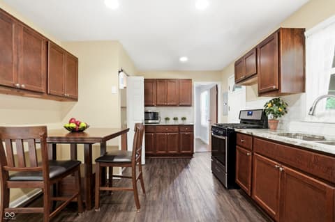Photo of 2844 Canterbury Lane, Indianapolis, IN