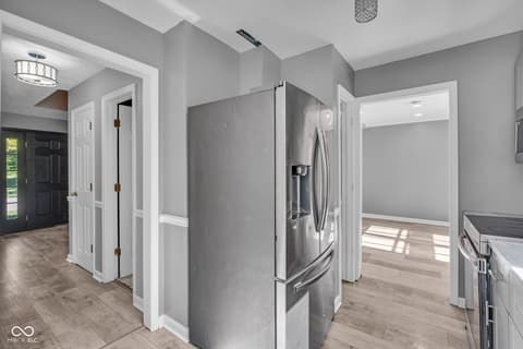 Photo of 1039 Ridgeview Court, Avon, IN