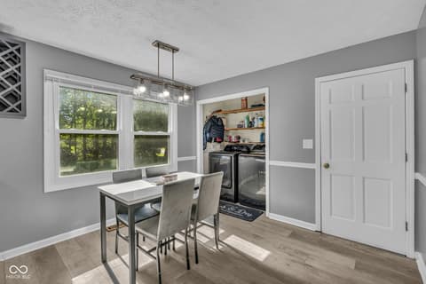 Photo of 1039 Ridgeview Court, Avon, IN