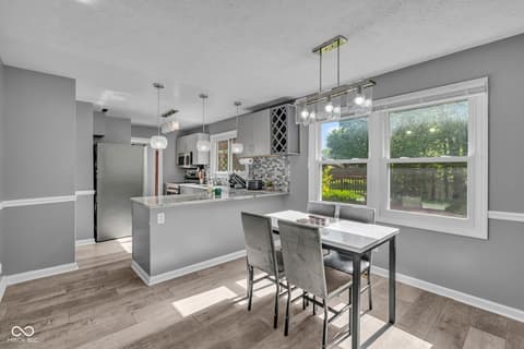 Photo of 1039 Ridgeview Court, Avon, IN