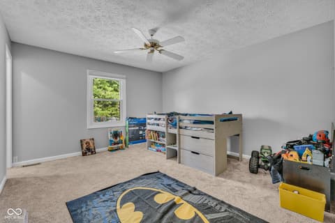 Photo of 1039 Ridgeview Court, Avon, IN