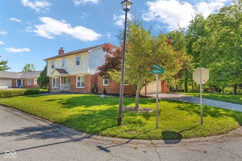Photo of 1039 Ridgeview Court, Avon, IN