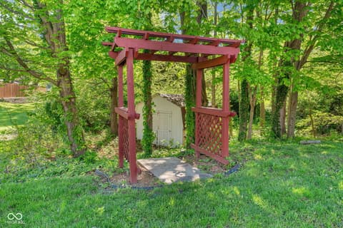 Photo of 1039 Ridgeview Court, Avon, IN