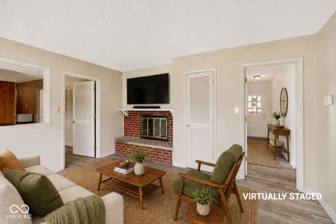 Living room at 5125 Thornleigh Drive, Indianapolis, IN