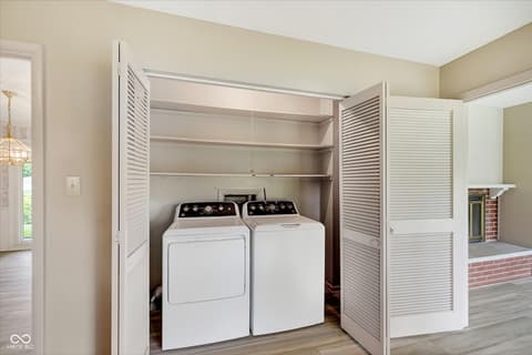 Laundry room at 5125 Thornleigh Drive, Indianapolis, IN
