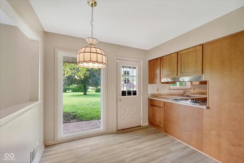 Breakfast Area — 5125 Thornleigh Drive, Indianapolis, IN
