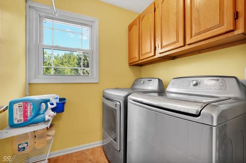 Laundry room at 13077 Lansdowne Drive, Fishers, IN