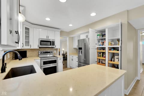 Kitchen at 13077 Lansdowne Drive, Fishers, IN