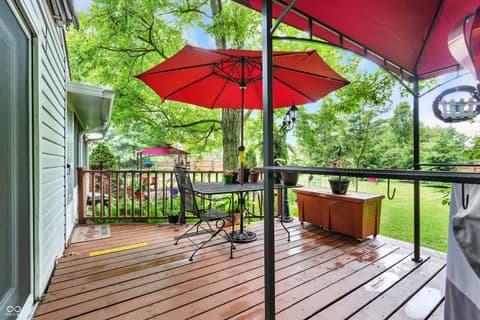Outdoor living area at 1570 Apple Street, Greenfield, IN