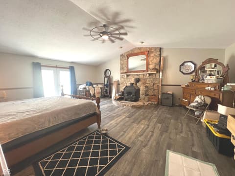 Family room at 990 N 400 W, Bargersville, IN
