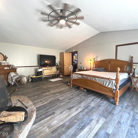 Family room at 990 N 400 W, Bargersville, IN