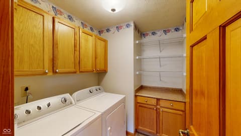Photo of 8316 Hunters Meadow Way, Indianapolis, IN
