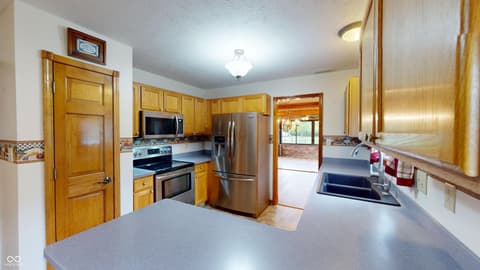 Photo of 8316 Hunters Meadow Way, Indianapolis, IN