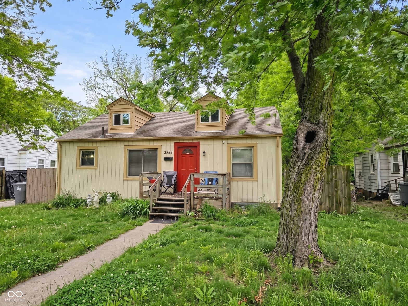 Photo of 3823 Rockville Road, Indianapolis, IN