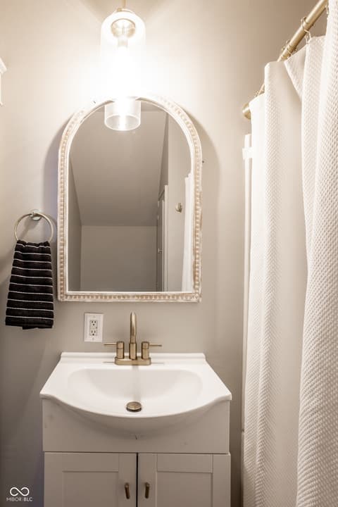 Photo of 1214 Tecumseh Street, Indianapolis, IN