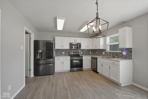 Photo of 987 Rosemary Circle, Greenfield, IN