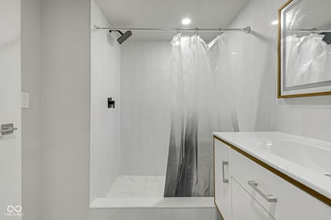Photo of 954 N Olney Street, Indianapolis, IN