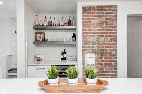 Bar — 5144 N College Avenue, Indianapolis, IN