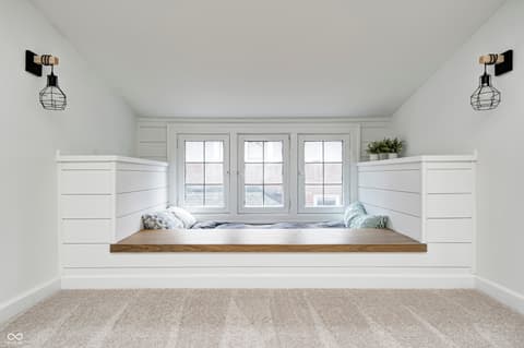 Loft — 5144 N College Avenue, Indianapolis, IN