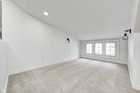 Bonus room at 5144 N College Avenue, Indianapolis, IN