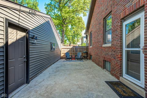 Outdoor living area at 5144 N College Avenue, Indianapolis, IN