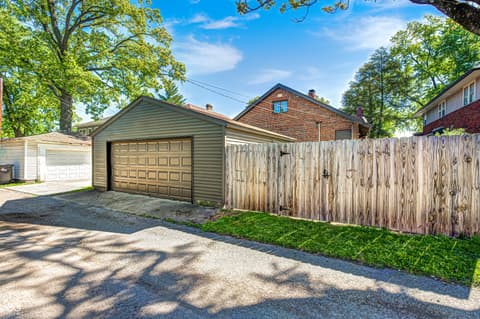 Garage at 5144 N College Avenue, Indianapolis, IN