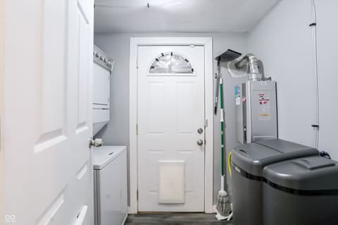 Laundry room at 1509 Comer Avenue, Indianapolis, IN