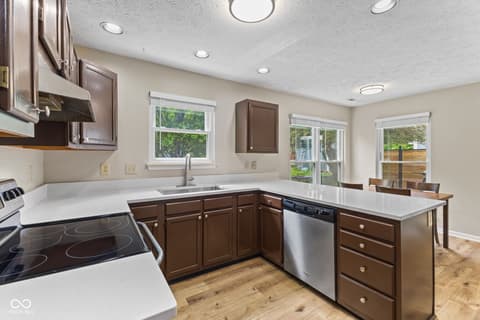 Photo of 12427 Doe Lane, Indianapolis, IN