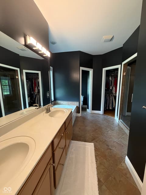 Photo of 355 Woodside Court, Batesville, IN