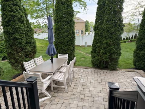 Photo of 355 Woodside Court, Batesville, IN