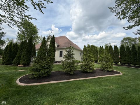 Photo of 355 Woodside Court, Batesville, IN