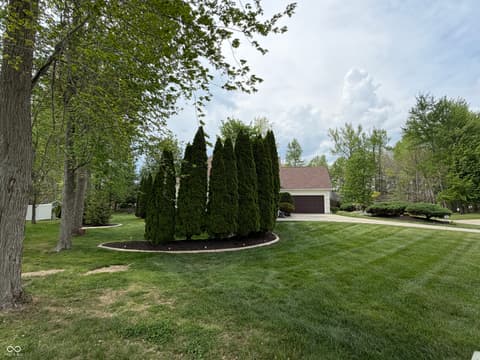 Photo of 355 Woodside Court, Batesville, IN