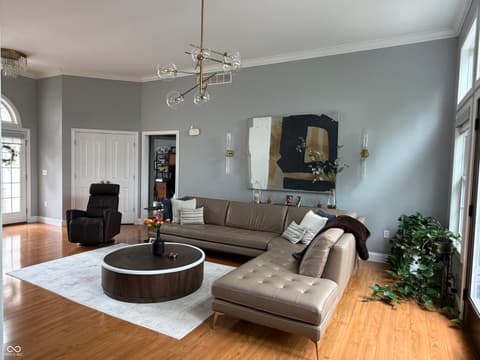 Photo of 355 Woodside Court, Batesville, IN