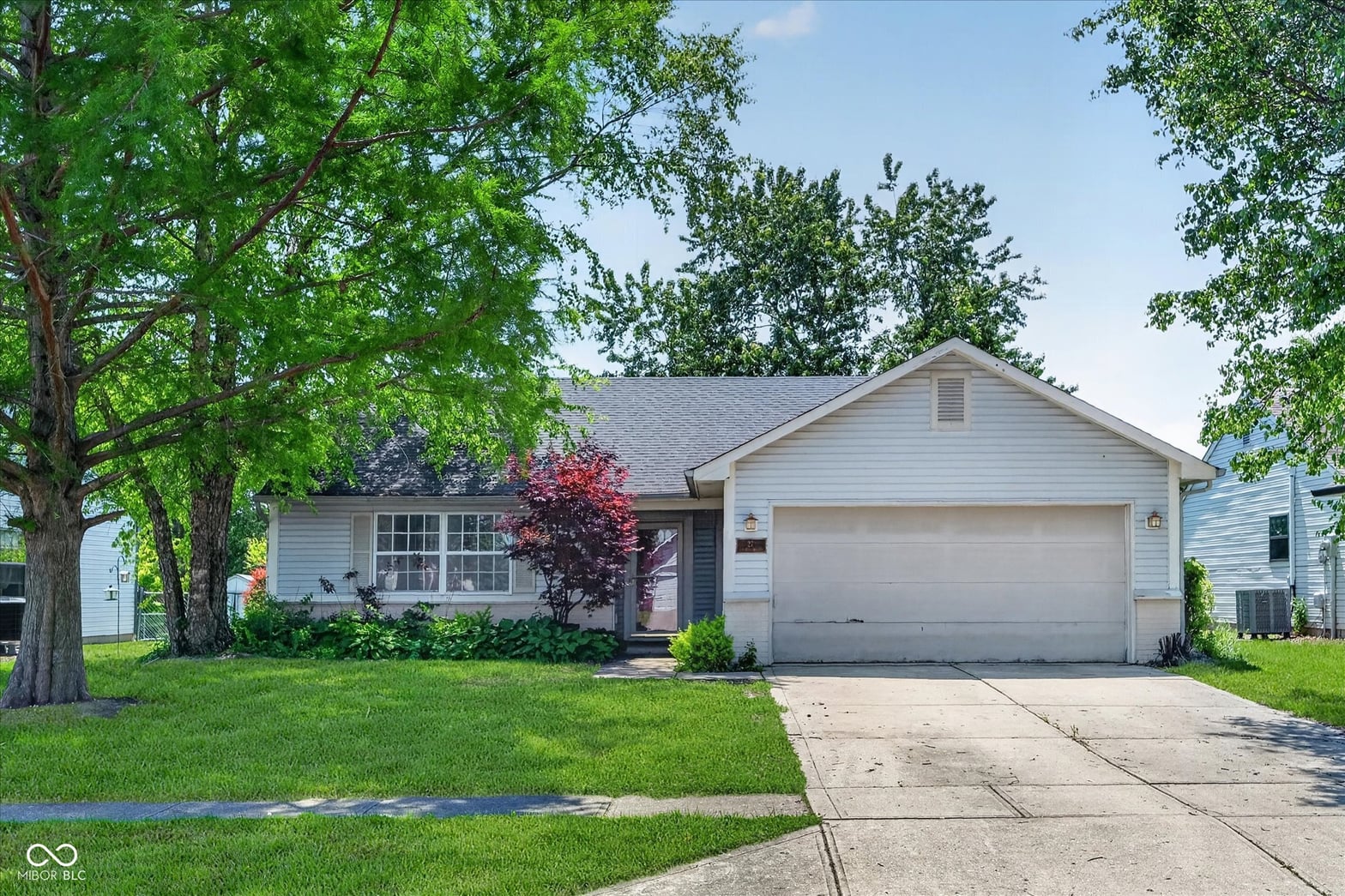 Photo of 27 Lake Drive S, Brownsburg, IN