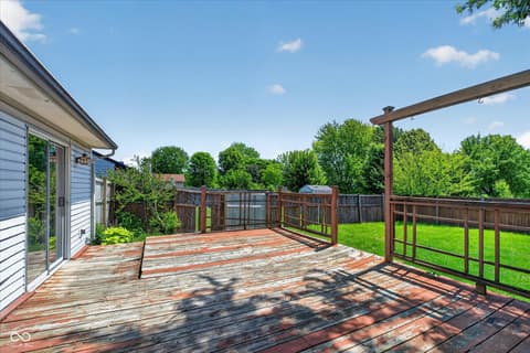 Photo of 27 Lake Drive S, Brownsburg, IN