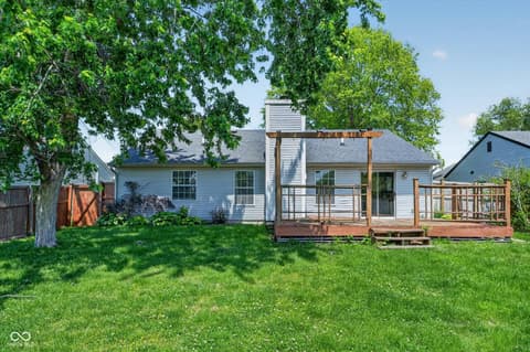 Photo of 27 Lake Drive S, Brownsburg, IN