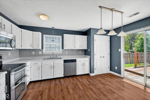 Photo of 27 Lake Drive S, Brownsburg, IN