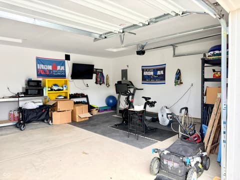 Garage at 789 Jefferson Park Drive, Pittsboro, IN