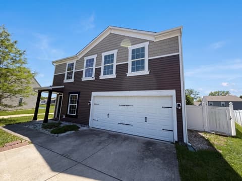 Photo of 939 Olmsted Court, Shelbyville, IN