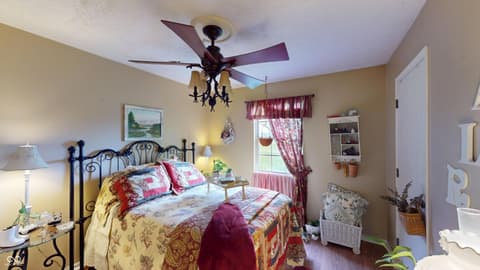 Photo of 391 S Baldwin Street, Bargersville, IN