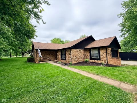 Photo of 3052 W Burning Tree Road, Crawfordsville, IN