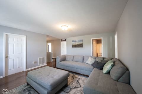 Photo of 2385 S Moeller Circle, New Palestine, IN