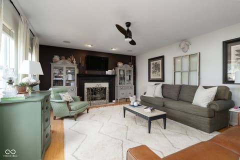 Living room at 14 Kingfisher Circle, Lafayette, IN