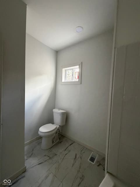 Photo of 420 N Linwood Avenue, Indianapolis, IN