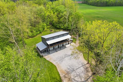 Photo of 5275 W County Road 400 S, Muncie, IN